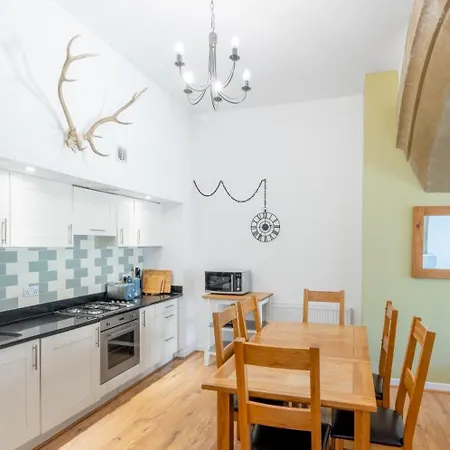 Abbey Church Upper North Aisle Luxury Self Catering 2 Bedroom Apartments Fort Augustus Exterior photo