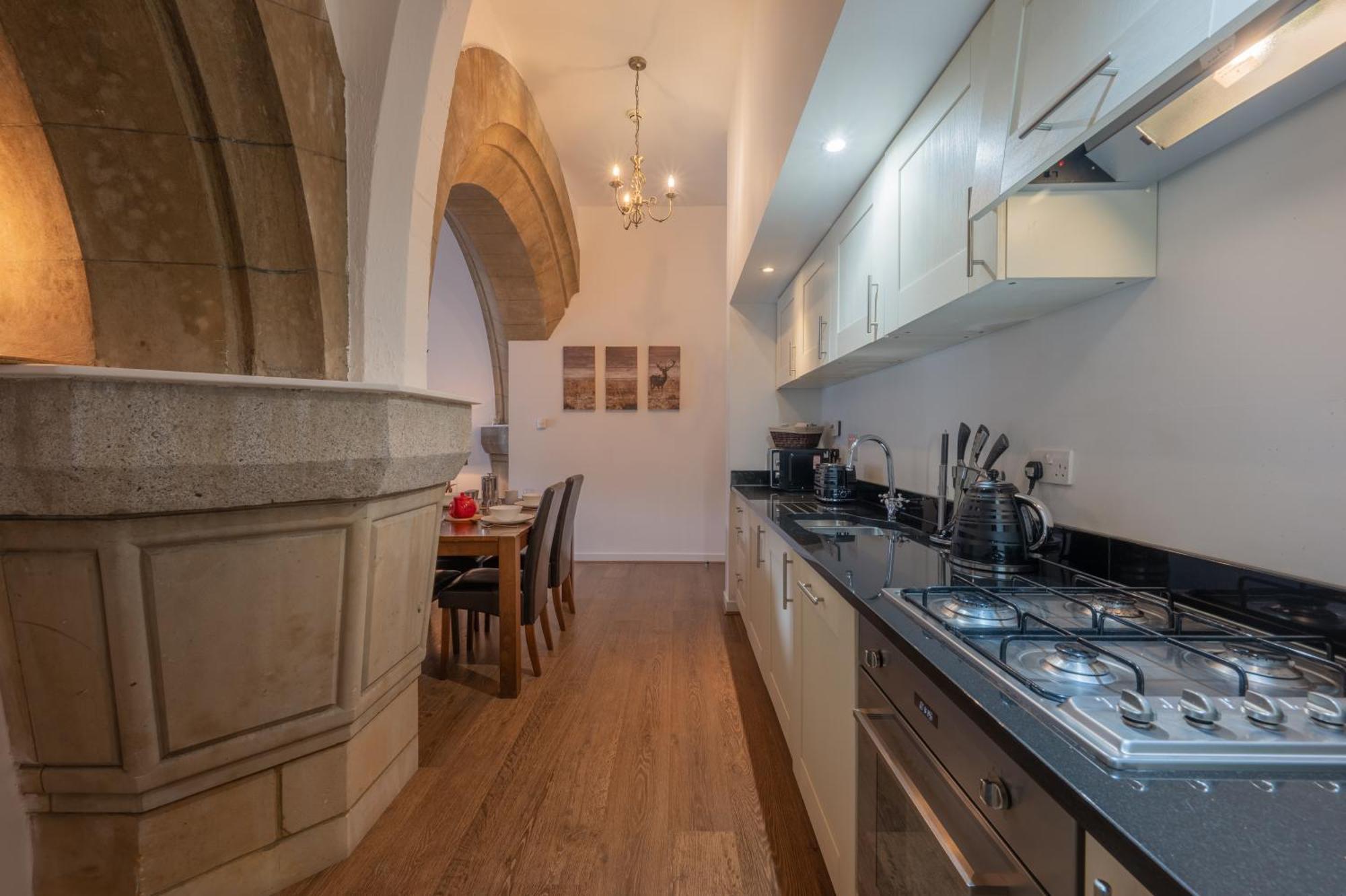 Apartment Abbey Church Upper North Aisle Luxury Self Catering 2 Bedroom *