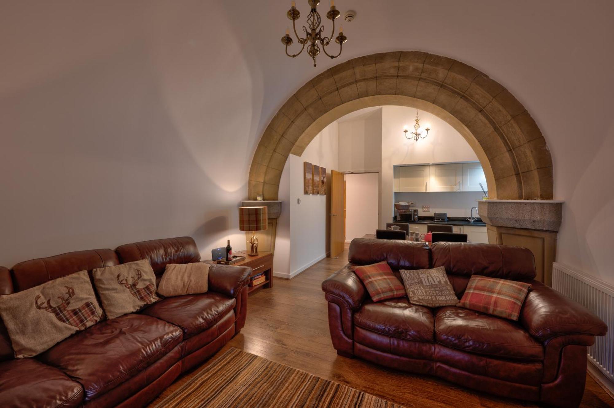 Abbey Church Upper North Aisle Luxury Self Catering 2 Bedroom * Fort Augustus